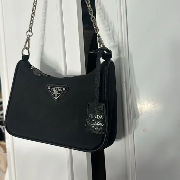Prada Black Shoulder Bag - Picture 4 of 9